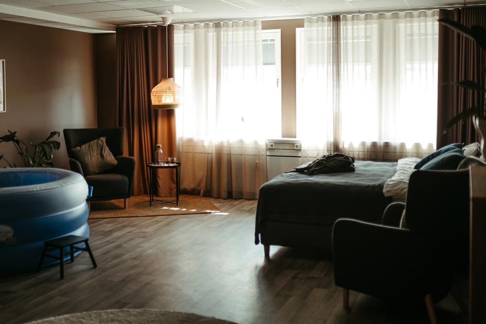 Brown room at BB Gårda